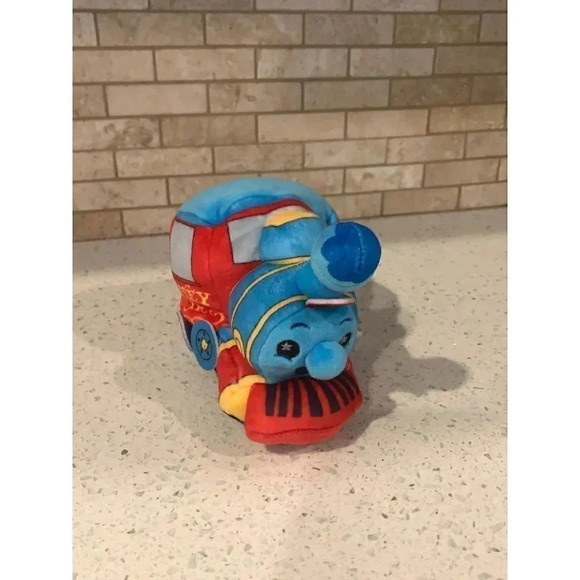 Disney Parks Wishables Mystery Dumbo The Flying Elephant Mini Plush b5 - Picture 1 of 5